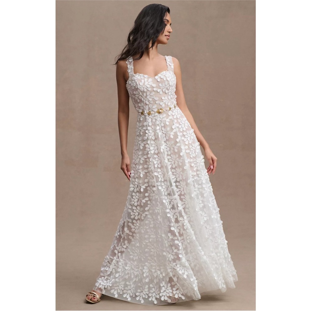Dress The Population Anabel White Floral Sweetheart Embroidered Gown M